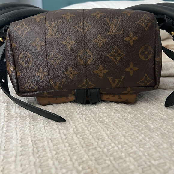 LOUIS VUITTON PALM SPRINGS PM ** No longer in stores** - Picture 3 of 4